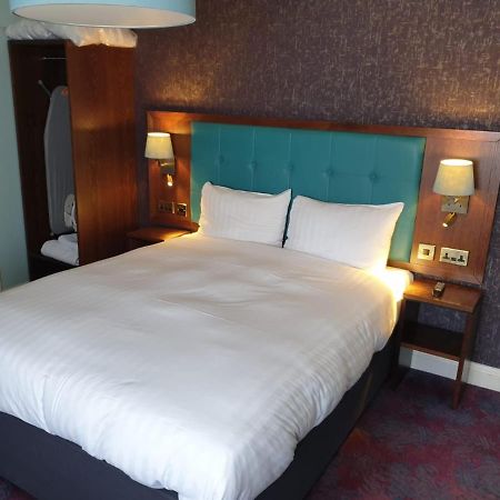 The Queen'S Head Wetherspoon Hotell Tavistock  Eksteriør bilde