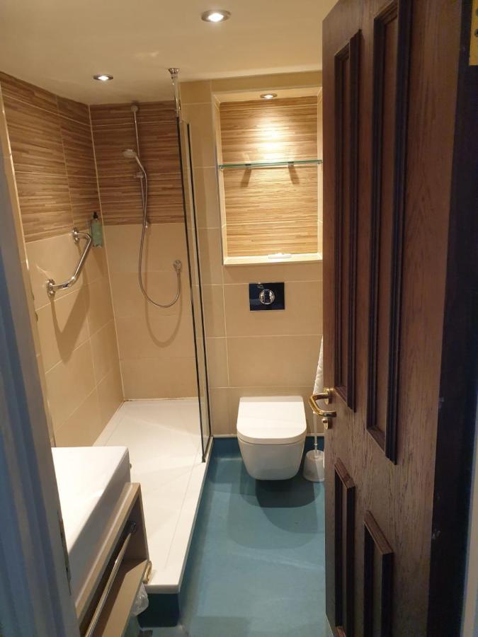 The Queen'S Head Wetherspoon Hotell Tavistock  Eksteriør bilde
